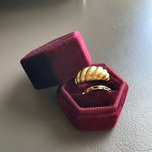 Burgundy Velvet Ring Holder